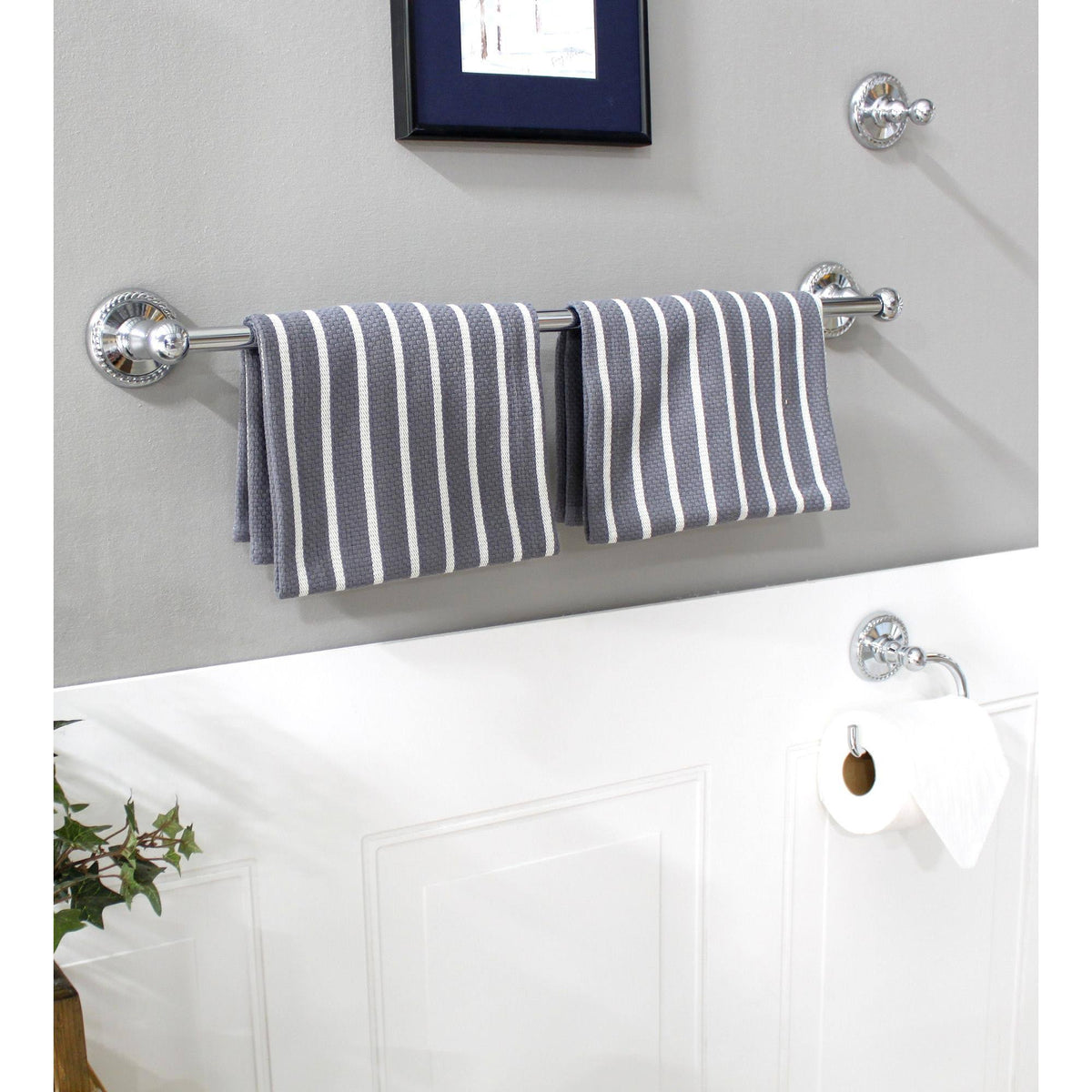 18 inch Towel Bar Satin Nickel U8174