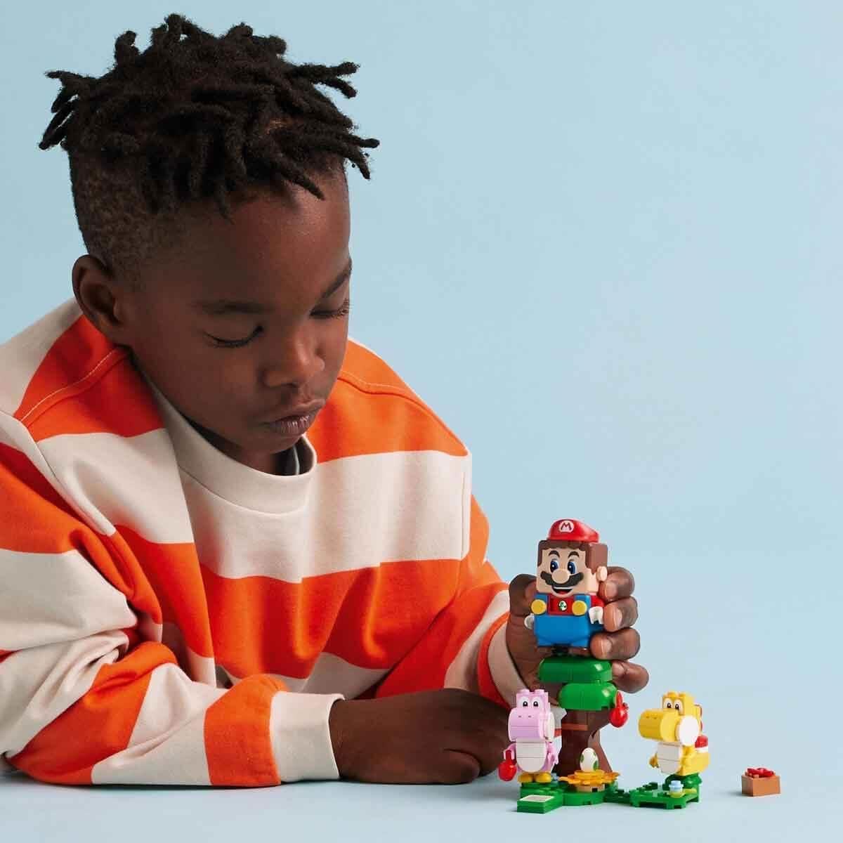 LEGO Super Mario Expansion Set with 2 Yoshi Figures D360