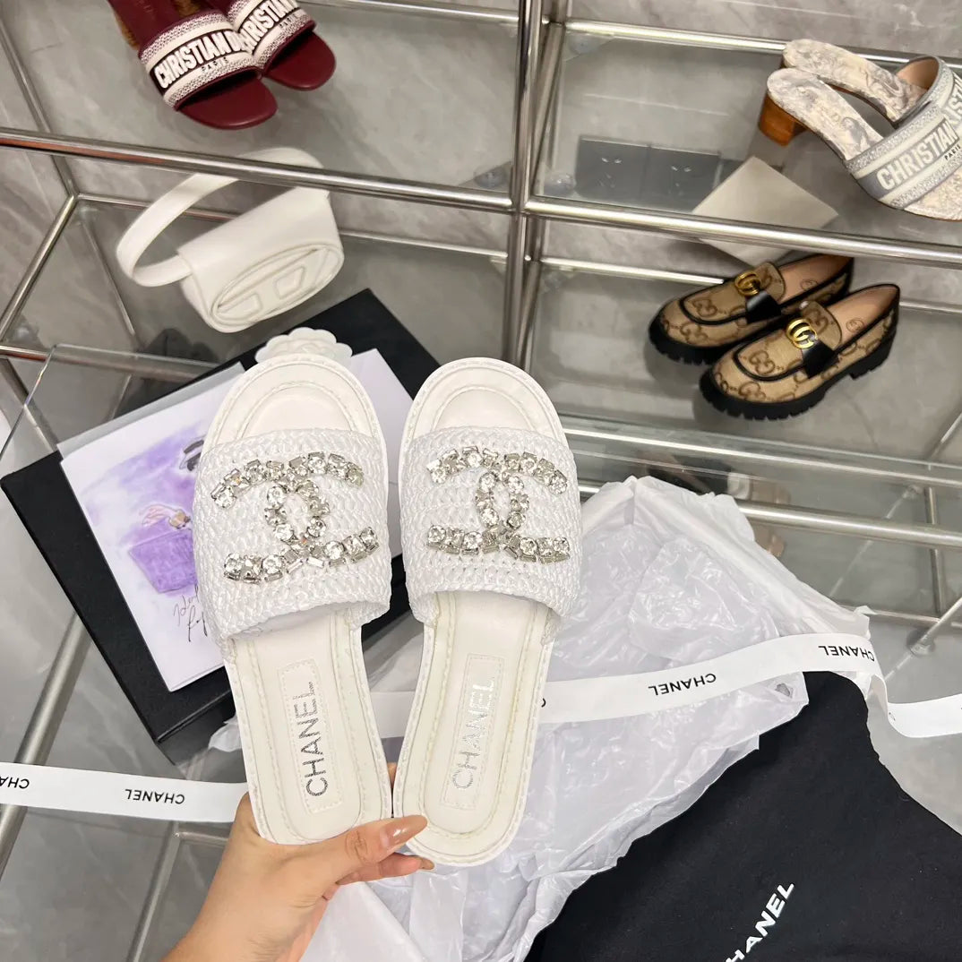 Women Slippers K16377