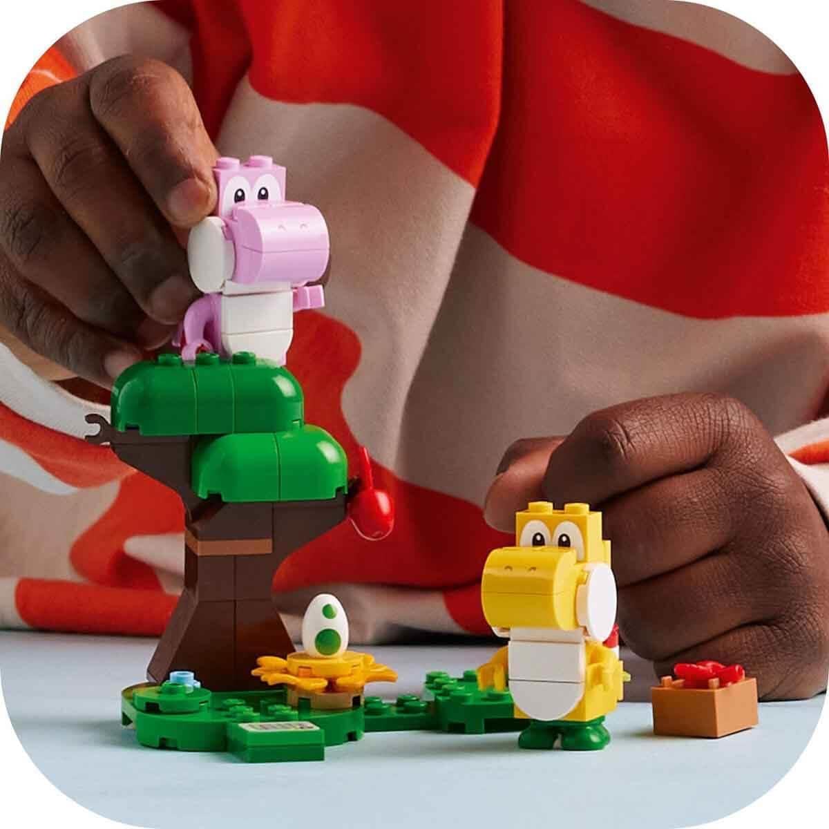 LEGO Super Mario Expansion Set with 2 Yoshi Figures D360