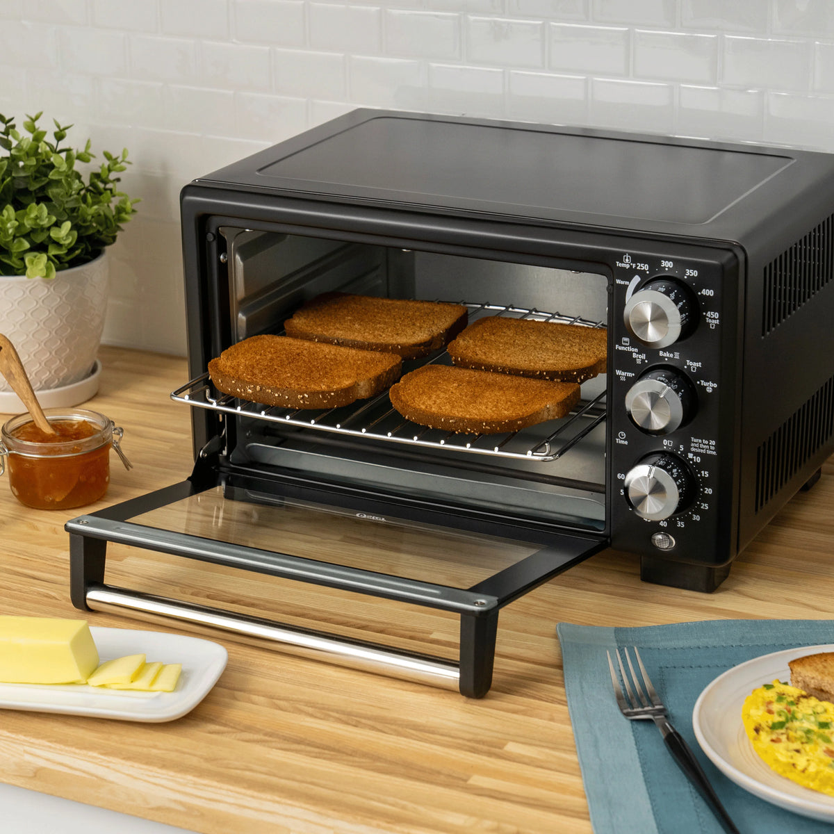 4-Slice Convection Toaster Oven, Matte Black E106320