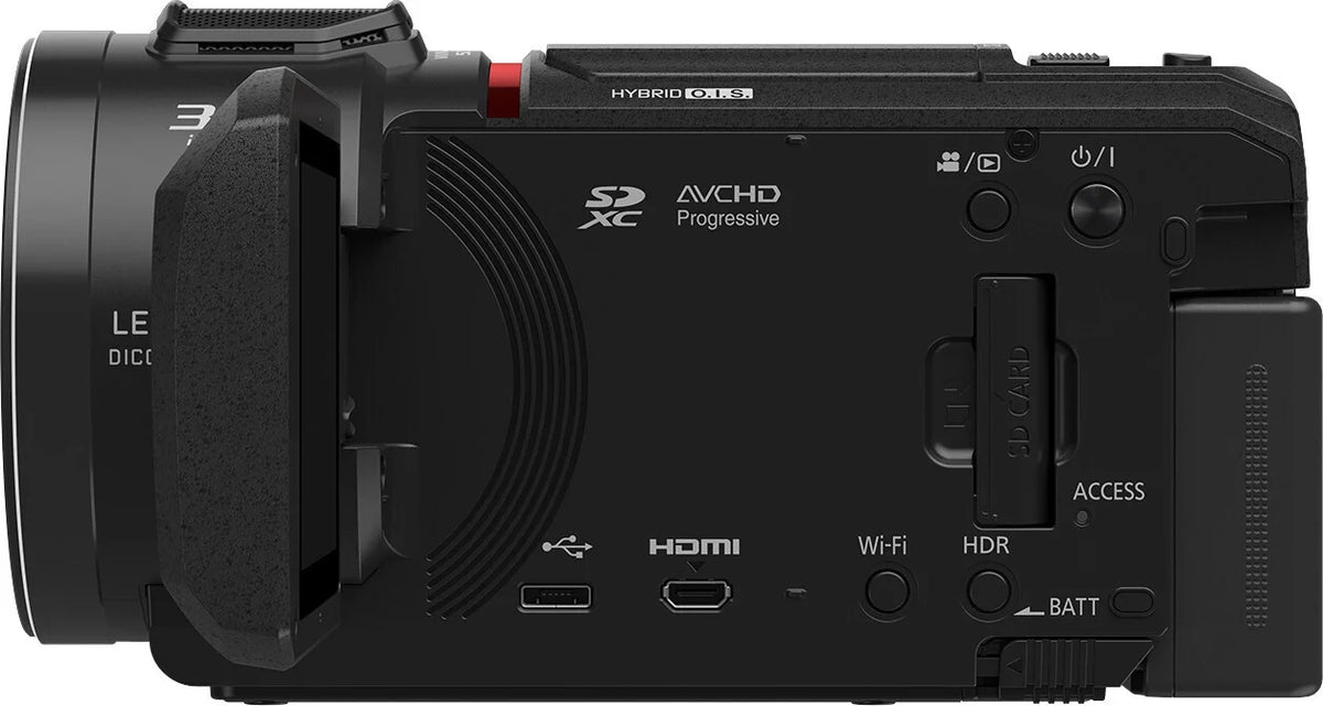 4K Ultra HD Camcorder with Battery Charger Travel Pack O344599
