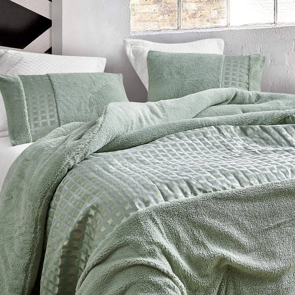 Oversized Jacquard Comforter Queen Q46177